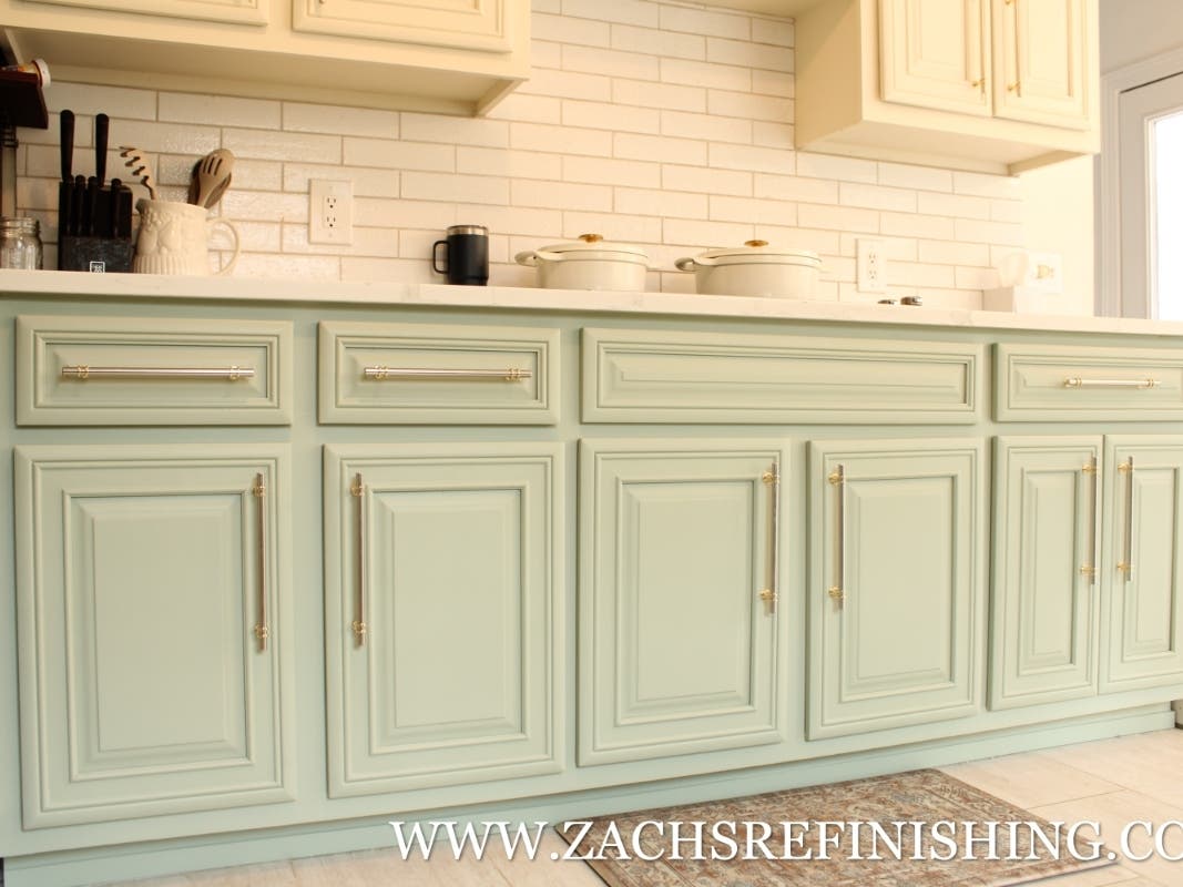 www.zachsrefinishing.com