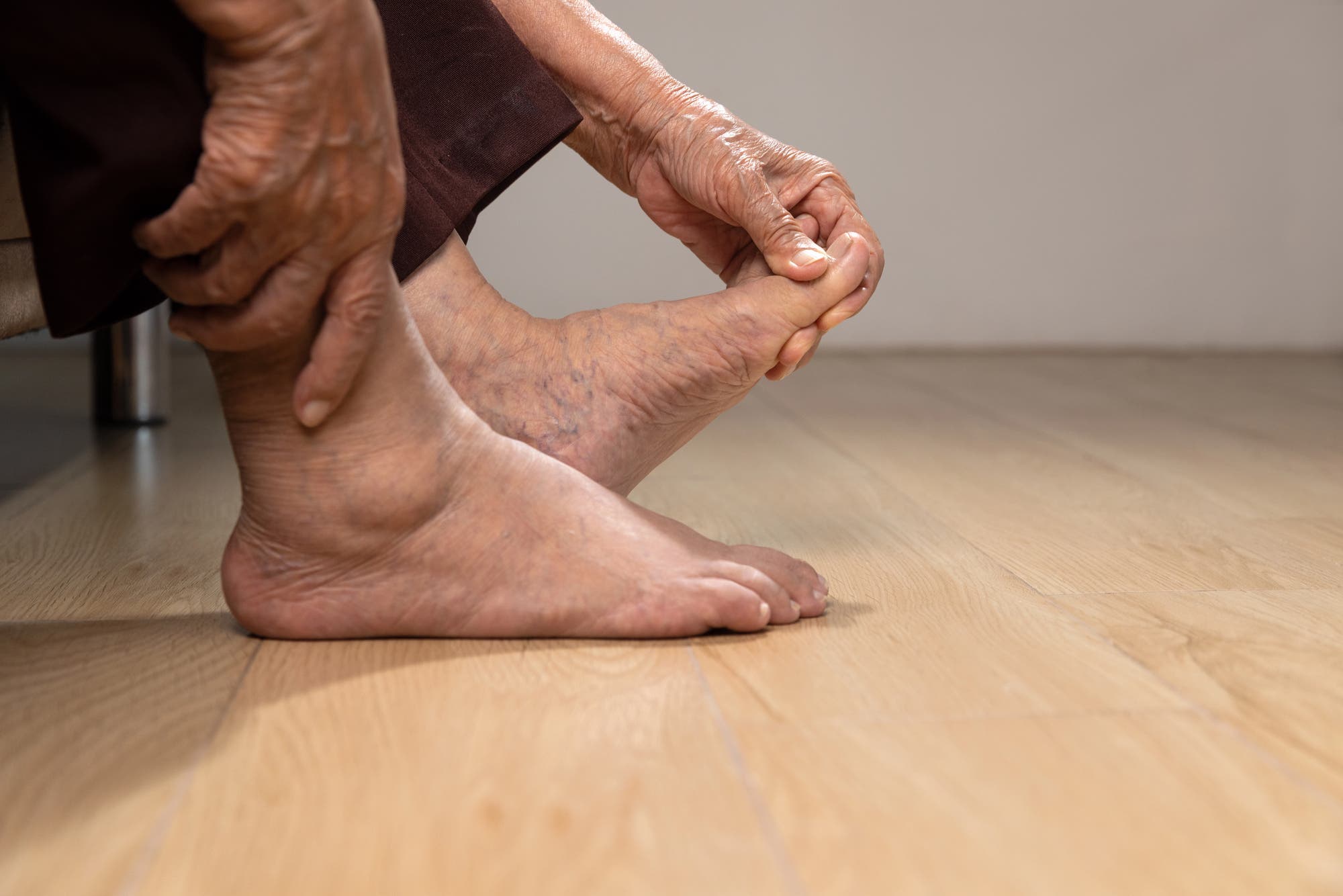 Exploring Treatment Options for Diabetic Nerve Pain and Foot Discomfort