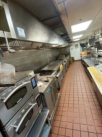 Is Your Kitchen Hood Clean? Signs It’s Time for a Deep Cleaning