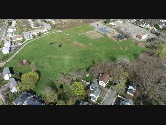 Burr Elementary School is located in the Auburndale Village.