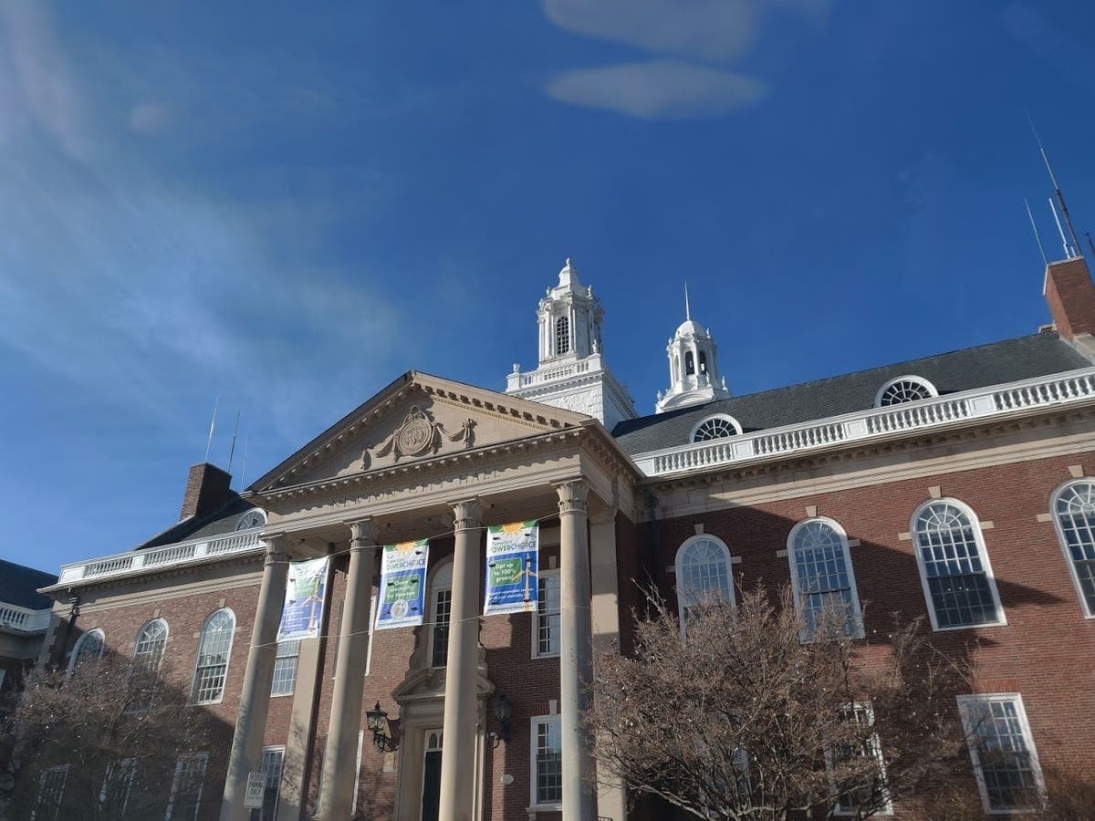 Newton Council Reviews Four-Unit Beacon Street Project With Parking Waiver
