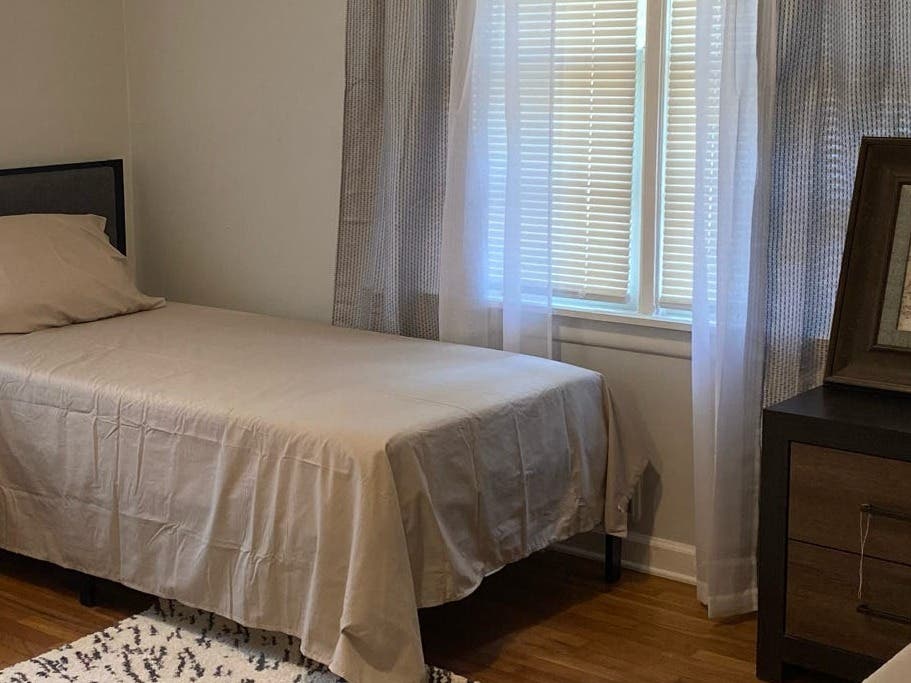 Furnished Room Available Now in Collier Heights | No Deposit Move In Special
