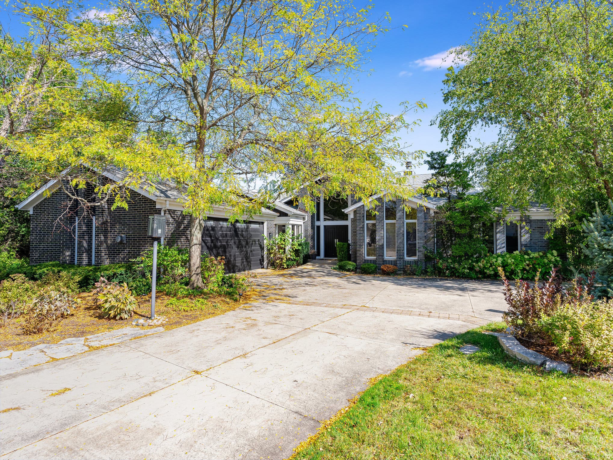 Downsizing with Style: Finding Your Perfect Ranch Home at 1765 Orchid ...
