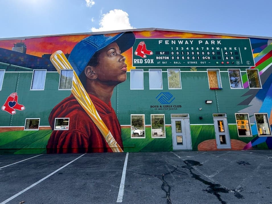 A large-scale exterior mural celebrating baseball, youth, and community
was made possible in part through support from the Red Sox Foundation.