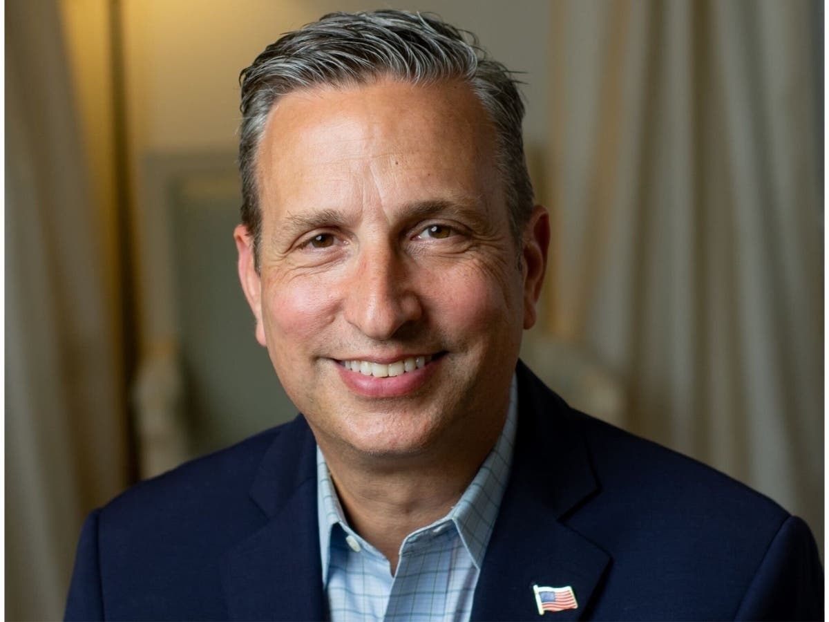 Connecticut Senate Majority Leader Bob Duff