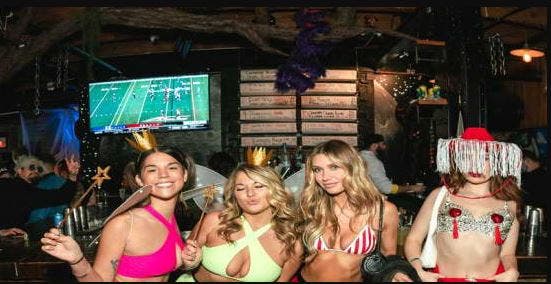 The Boos & Booze Chicago Halloween Bar  Crawl | Wrigley