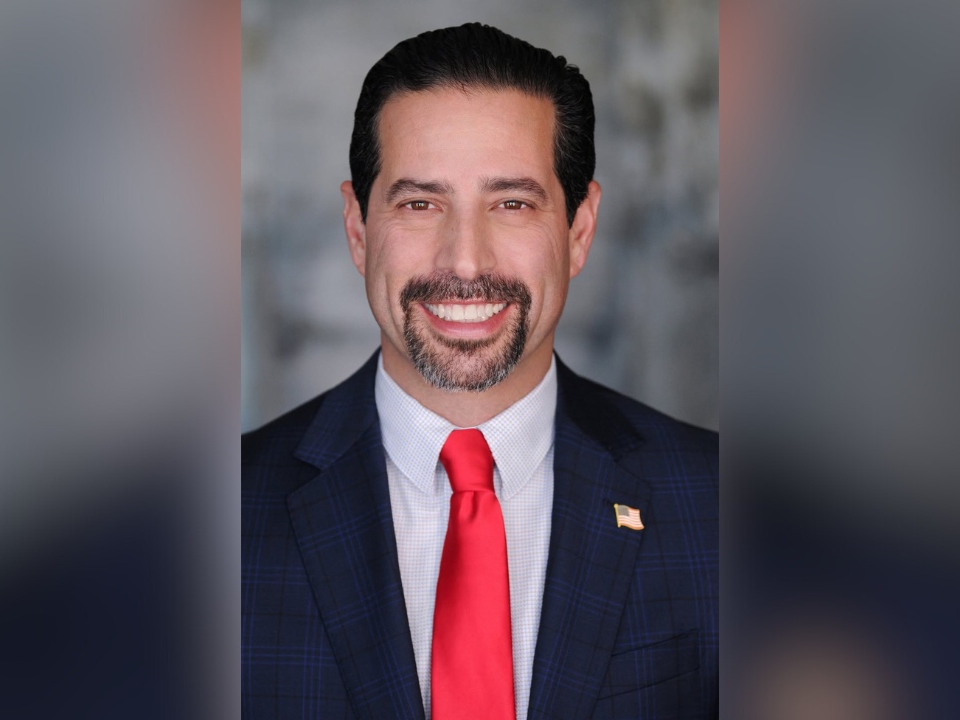 A photo of San Leandro council member Bryan Azevedo.