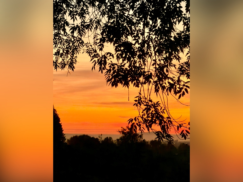 Sunset view from the Antelope Hills community in Fremont.