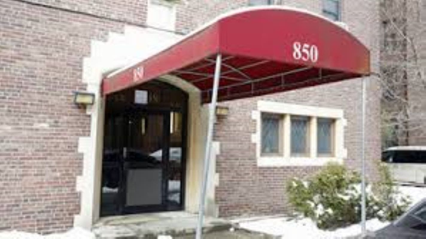 $980 - furnished 1 Bedroom (850 East 31st street, Brooklyn NY, 11210)