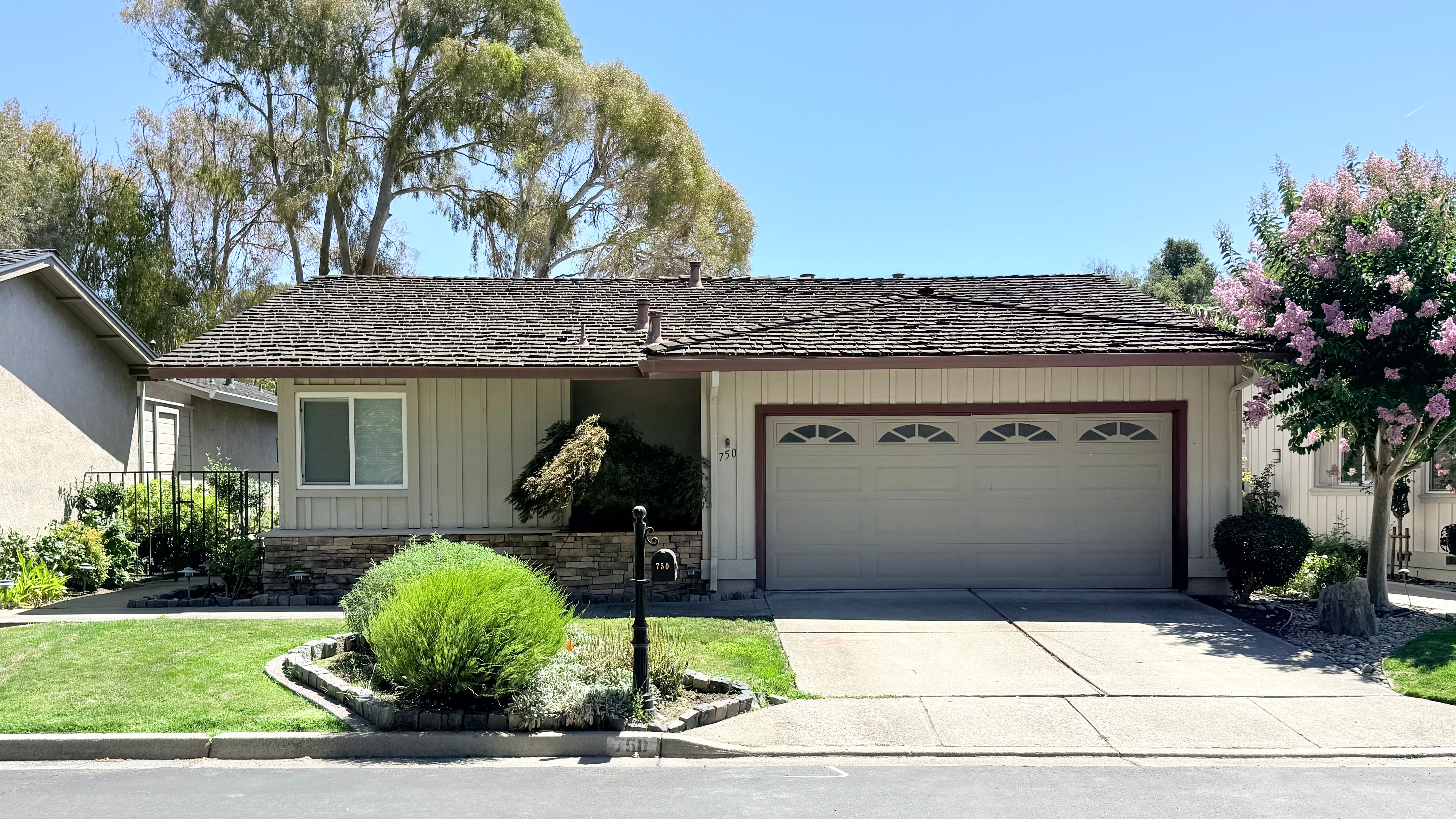 For Rent: CROW CANYON COUNTRY CLUB- 4BD/2.5BA, Detached SFH- Available NOW!- $4800/month
