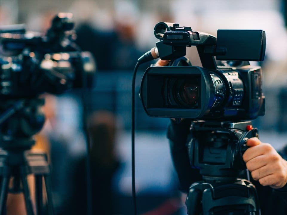 interview, journalist, news, media, microphone, reporter, tv, broadcasting, reportage, press, speech, recorder, television, conference, broa