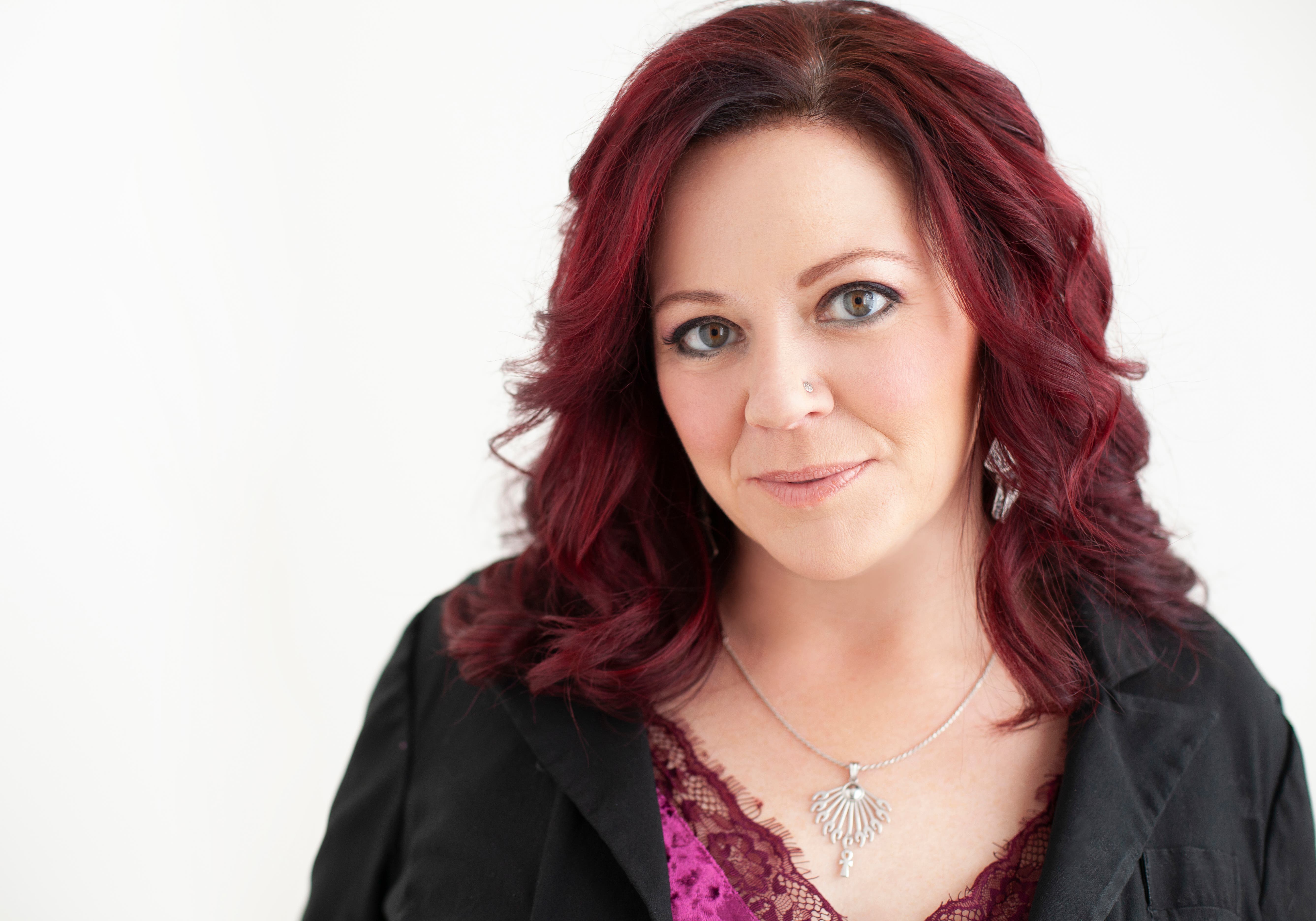 Messages from Spirit with Lauren Rainbow