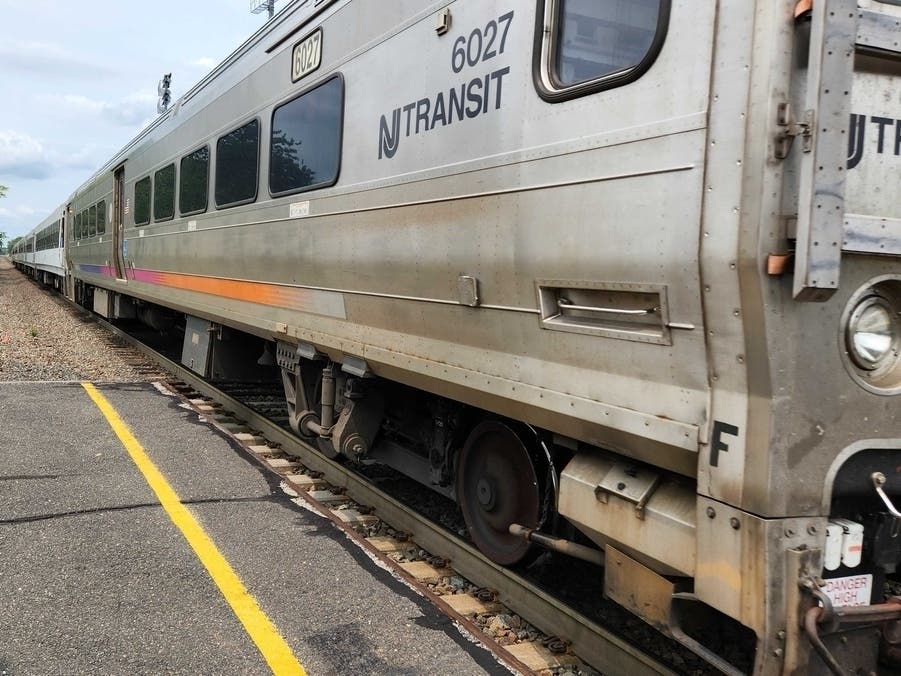 Man Hit, Killed By Train On Morris County Tracks