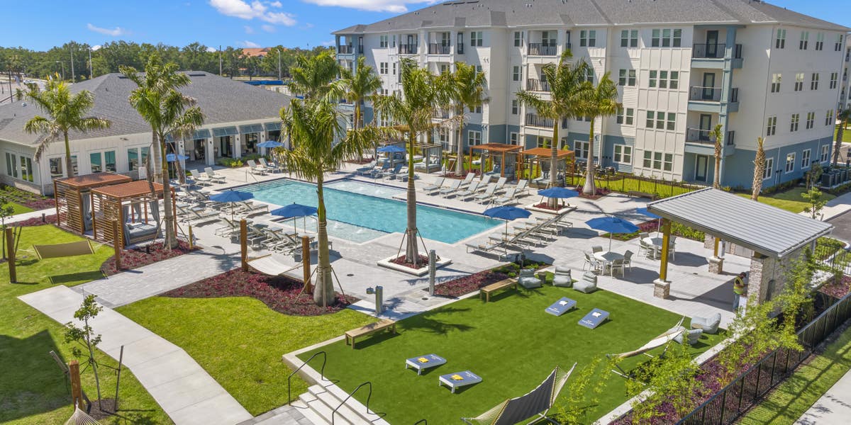 Marlowe Jacaranda Apartments