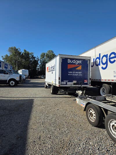 Budget truck