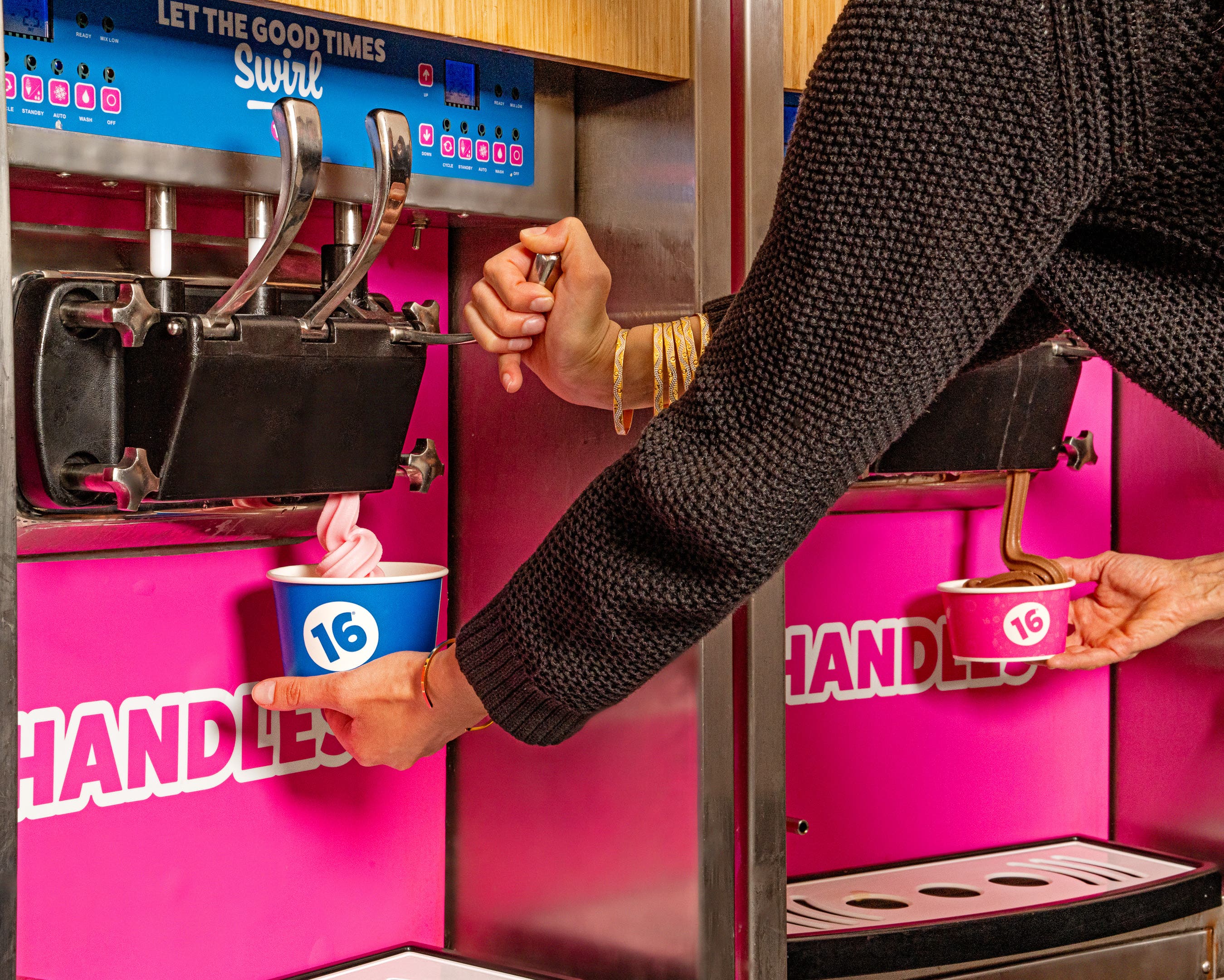 16 Handles Frozen Yogurt and Soft Serve Shop Expands to Boca Raton