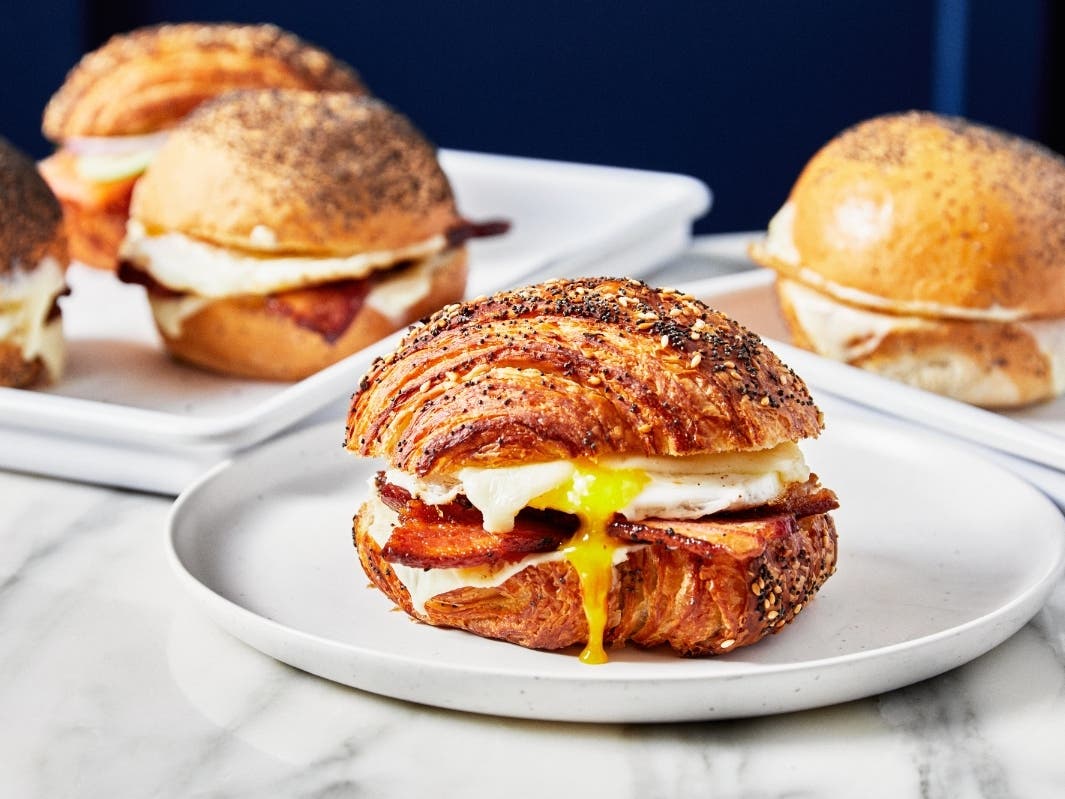 Daily Provisions, an all-day neighborhood cafe with roots in Danny Meyer’s famed Union Square Cafe in New York City, is officially opening its newest Greater Boston location this week in the Seaport.