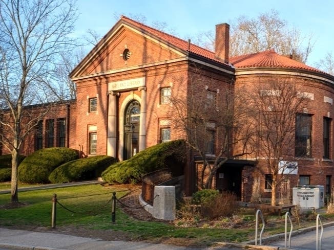 The Wayland Public Library, 5 Concord Road, and the Wayland Public Safety Building, 38 Cochituate Road, will open as cooling locations amid record heart in Massachusetts.