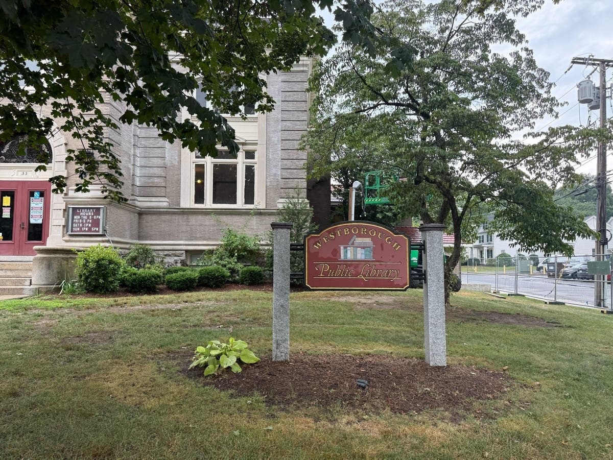 The Westborough Public Library plans to reopen at 55 West Main St. during the first week of November following an extensive building repair project, library officials announced Tuesday.