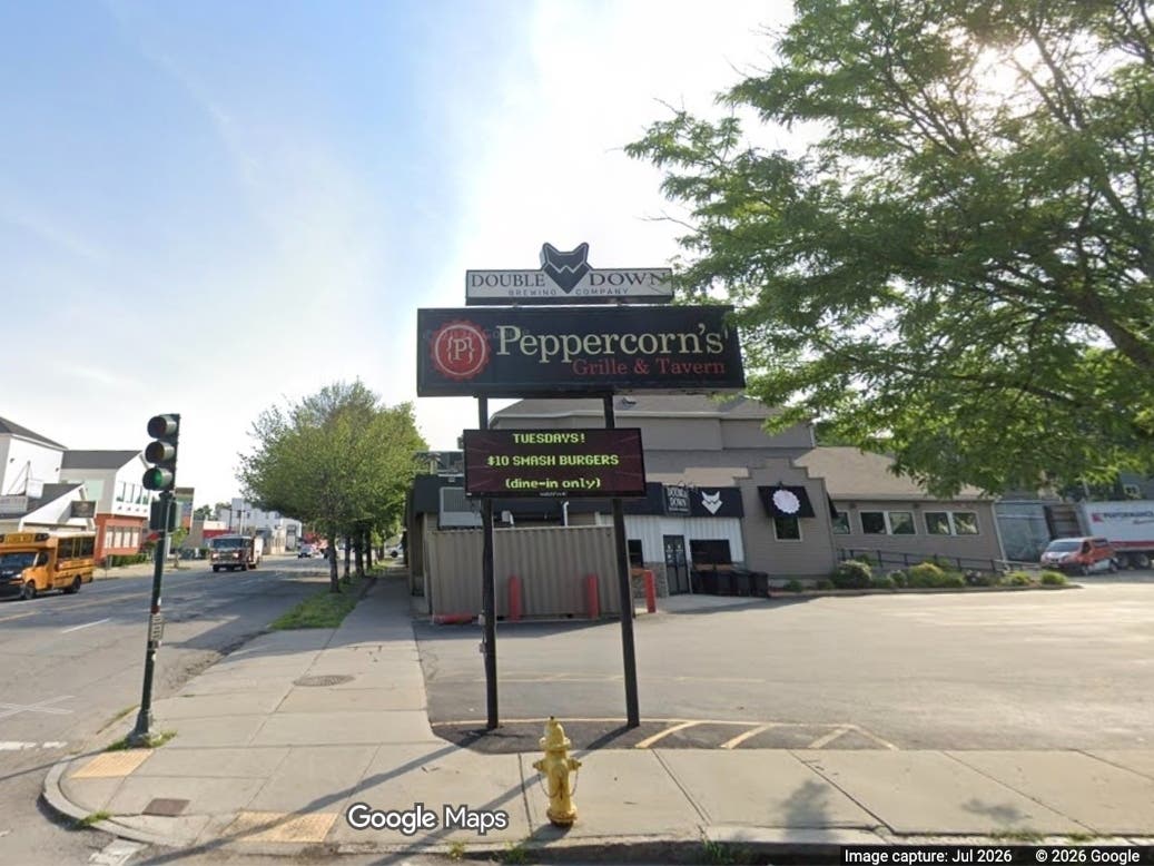 Peppercorn’s Grille and Tavern is being sold to a former employee, and its current owner, Tom Oliveri, announced that he plans to retire after more than 40 years in the restaurant business, including 29 years at the Park Avenue eatery.