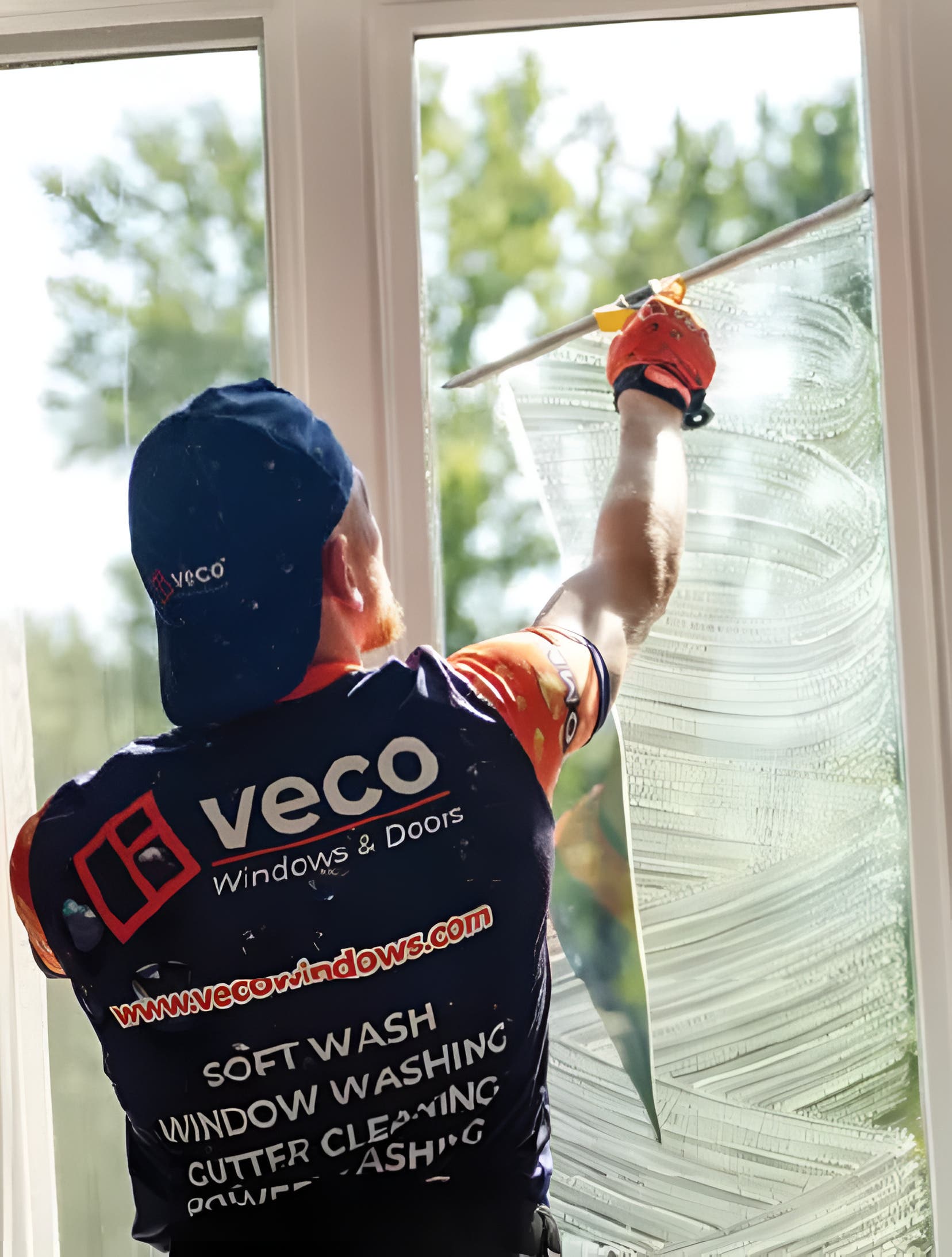 Window & Gutter Cleaning in Northbrook, IL – One Trusted Company for Your Whole Exterior