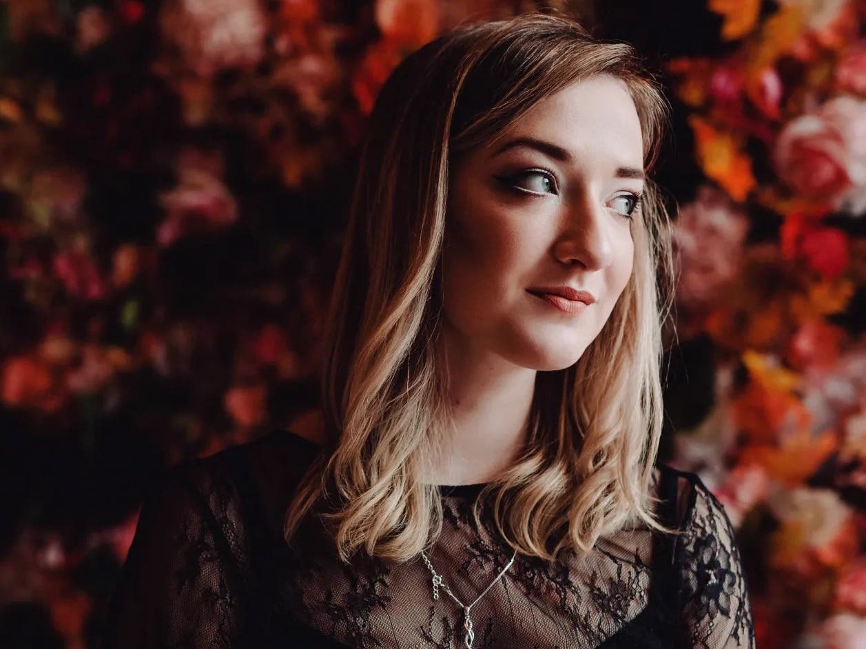 Scottish Folksinger Iona Fyfe