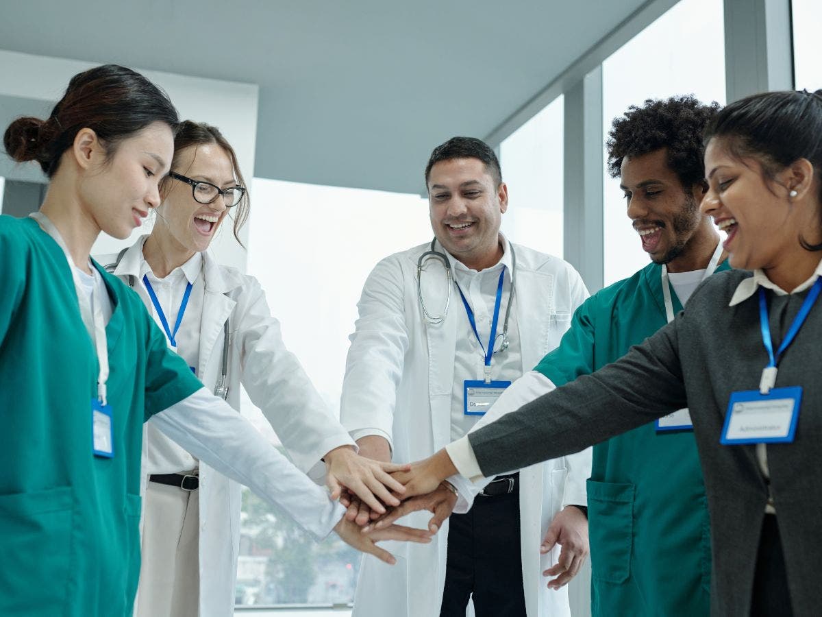 Mental Health Treatment for Healthcare Workers | Friendly Recovery