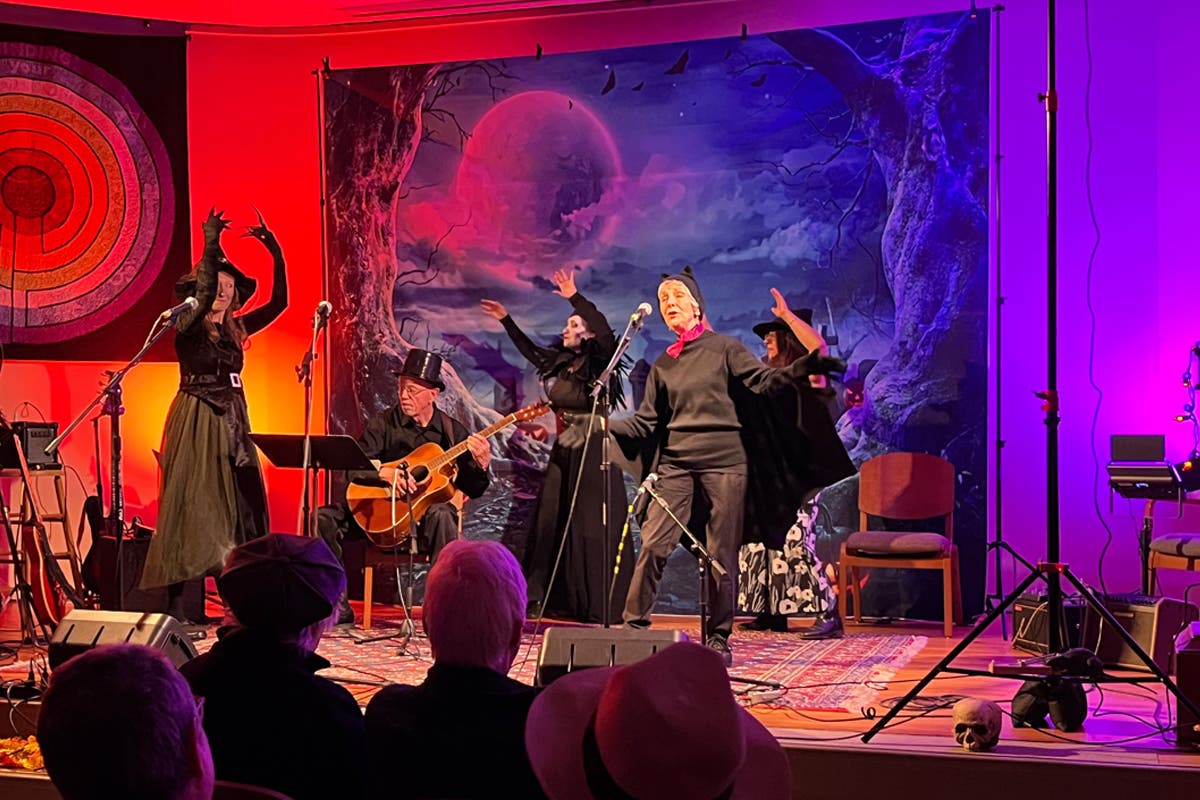 Troubadour Concert Series presents Folk Project Member Halloween Show