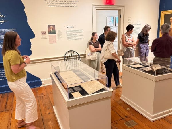 Meet the Curators Tour of Five Independent Souls