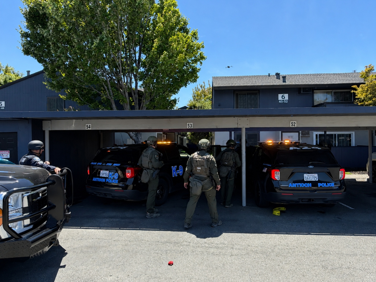 A barricaded Antioch man with a felony warrant surrendered after a five-hour standoff that forced evacuations and drew SWAT, crisis negotiators, and regional emergency responders.