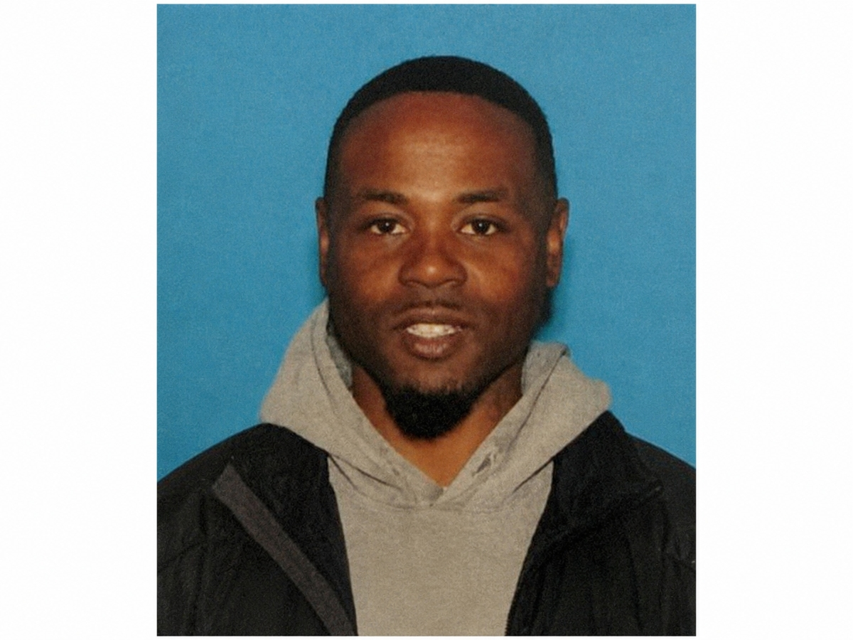 Contra Costa County sheriff's detectives identified a 35-year-old man as the suspect after one person was killed and another was hospitalized following an early morning shooting in Bay Point.