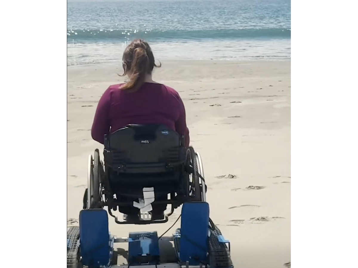 Freedom Trax allows visitors to cross the sand without transferring into separate equipment.