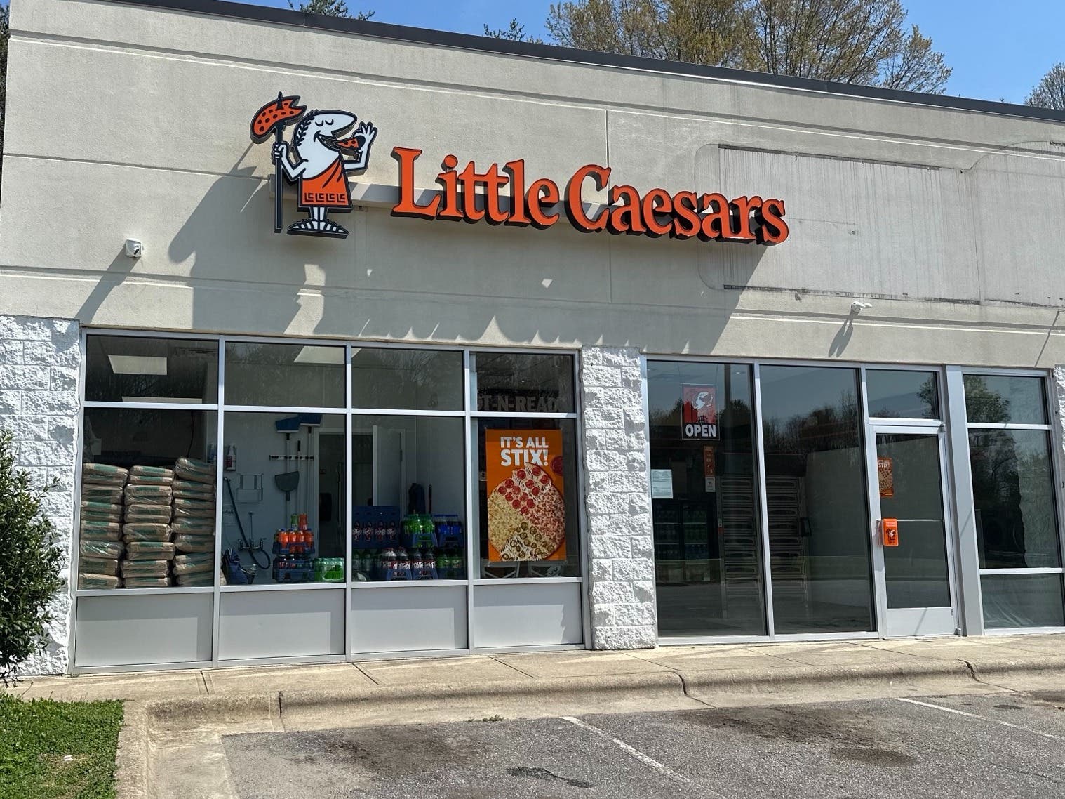 Granite Falls Little Caesars Celebrates Grand Opening with Free Pizza for a Year Giveaway