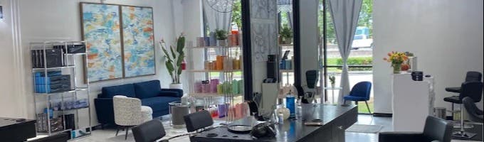 Hello Beautiful Signature Salon By Elisa