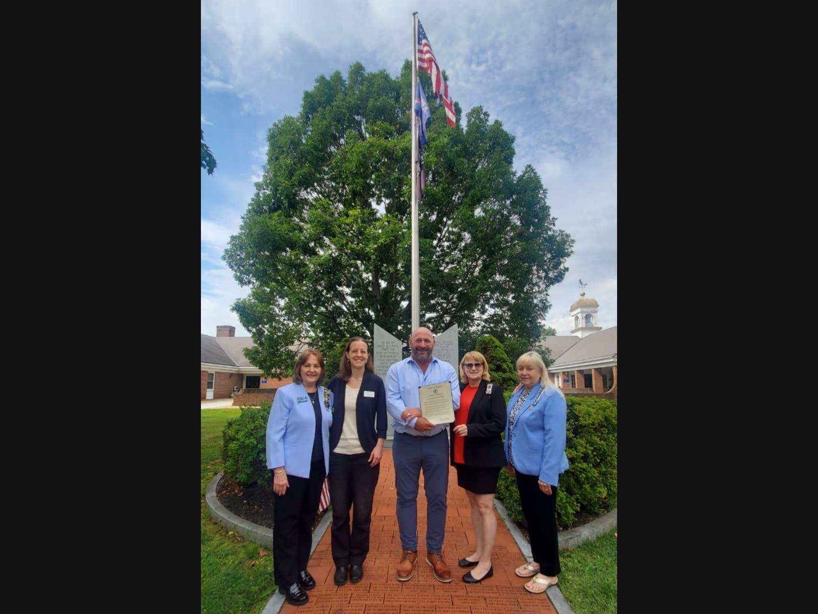 Left to right: Linda Tidrick, Vice Regent Sally Finck, First Selectman Terrence Rooney, Regent Deb Heim and Linda Papp