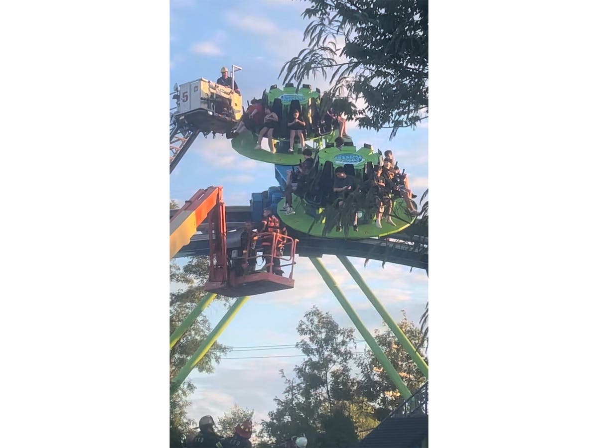 'The Kids All Helped Each Other:' Mom Speaks Out After Her Children Were Rescued From Adventureland Ride