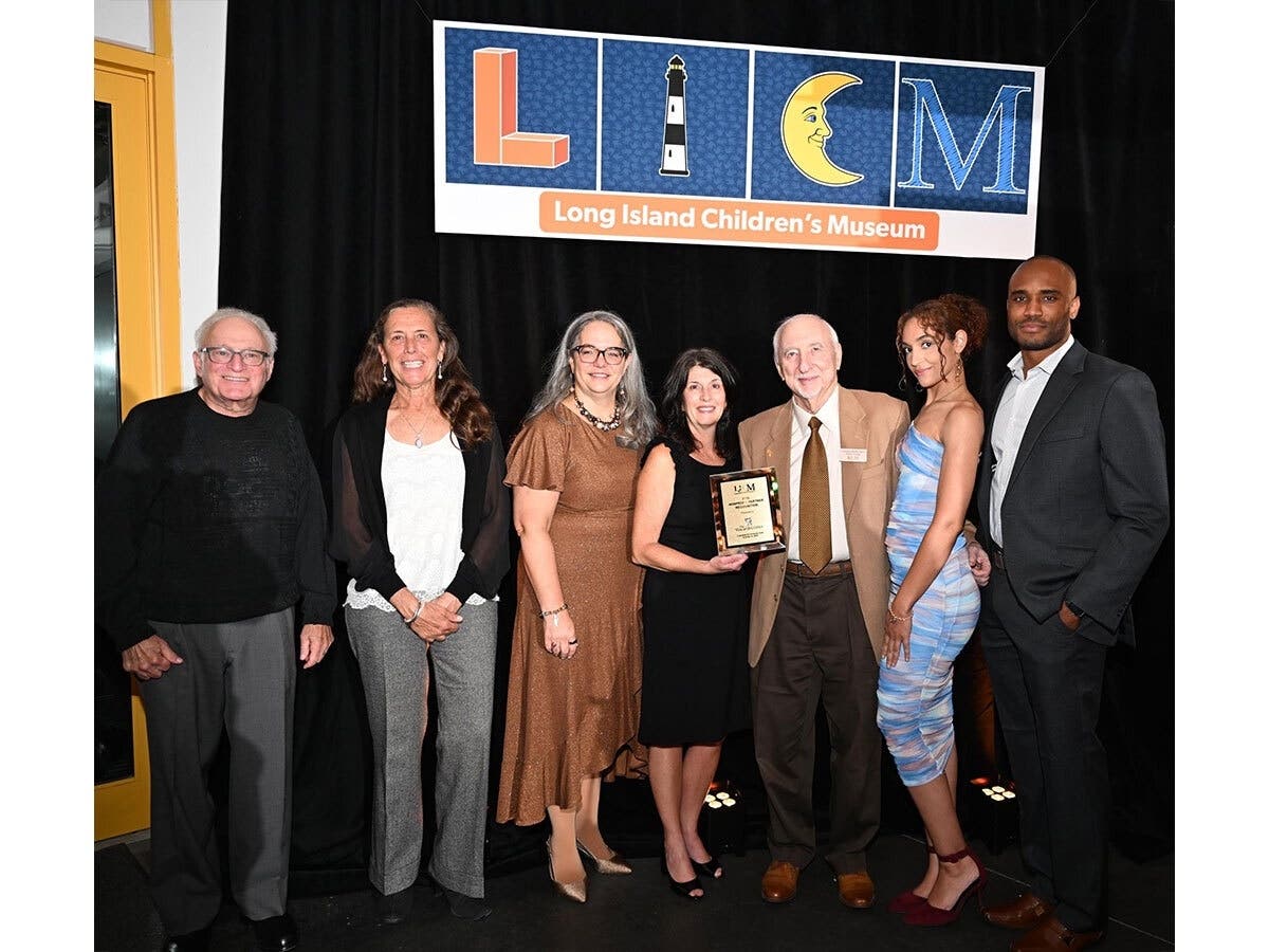 https://patch.com/img/cdn20/users/27191431/20261013/091903/styles/patch_image/public/licm-president-erika-s-floreska-poses-with-representatives-from-the-viscardi-center-recipients-of-the-2026-nonprofit-partner-award-___13090923720.jpg
