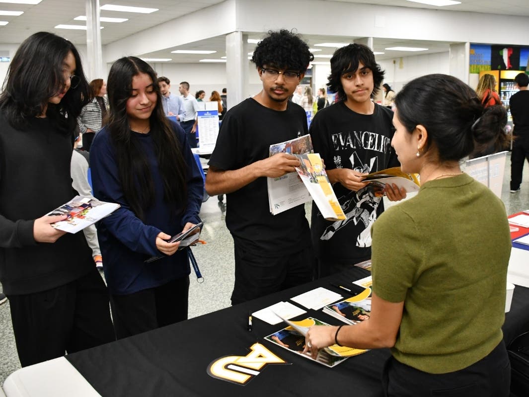 Deer Park High School Event Helps Students Plan Life After Graduation ...