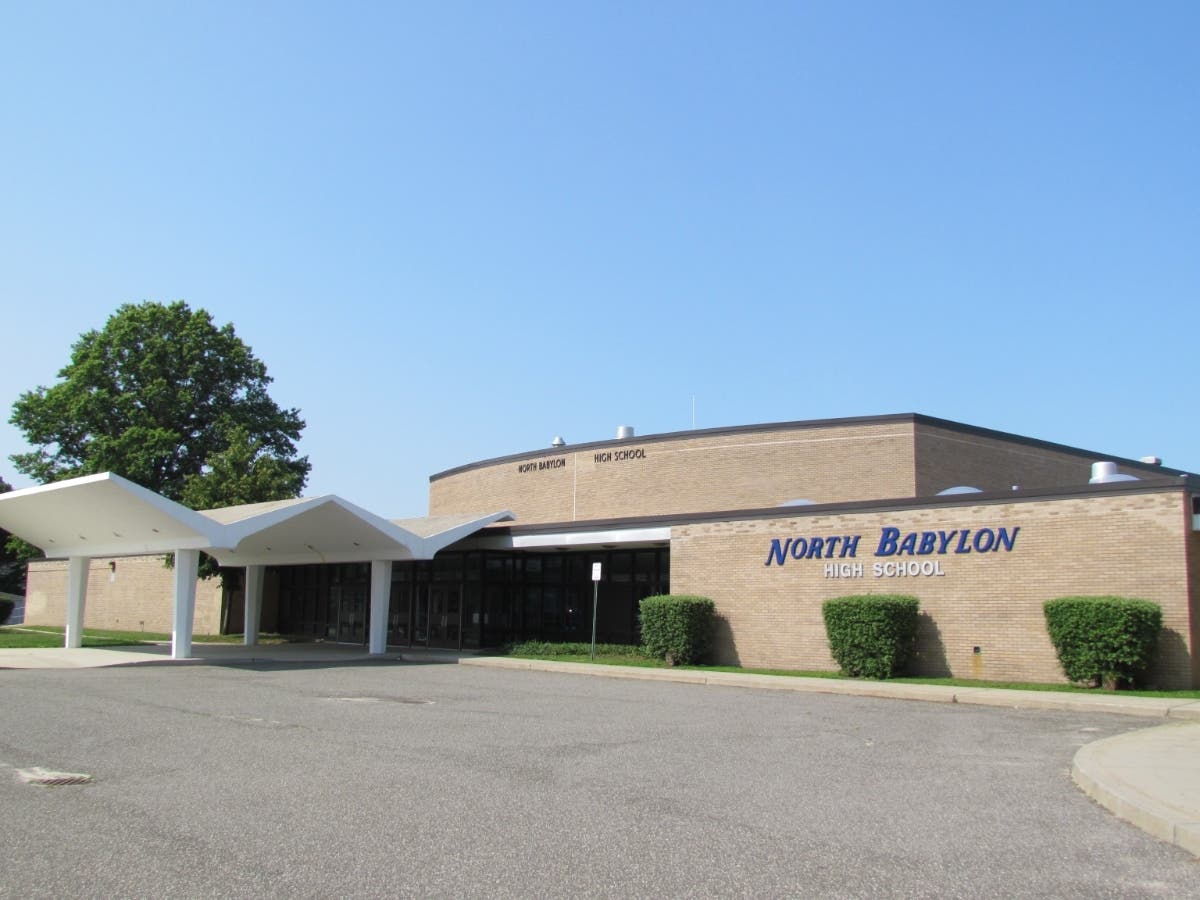 North Babylon High School Earns Bronze On 2025 AP School Honor Roll