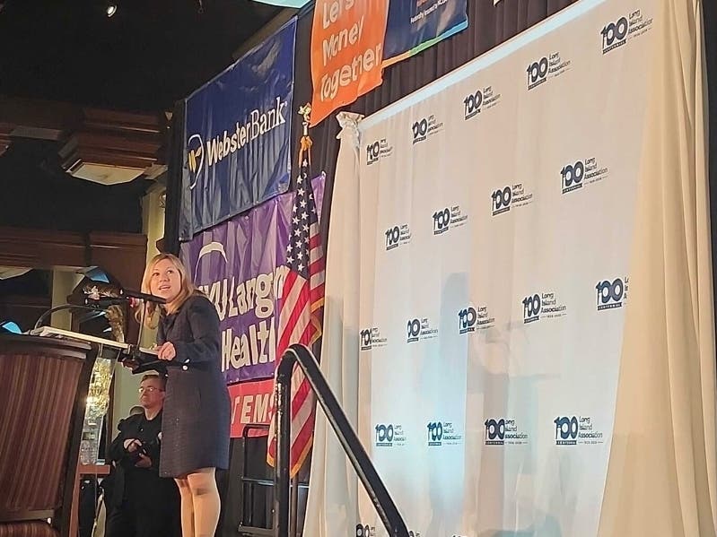 Acting Long Island Association President and CEO Stacey Sikes moderated during the “What’s New in Washington” event at Crest Hollow Country Club, where Long Island’s congressional delegation discussed affordability, taxes, and other key regional issues.