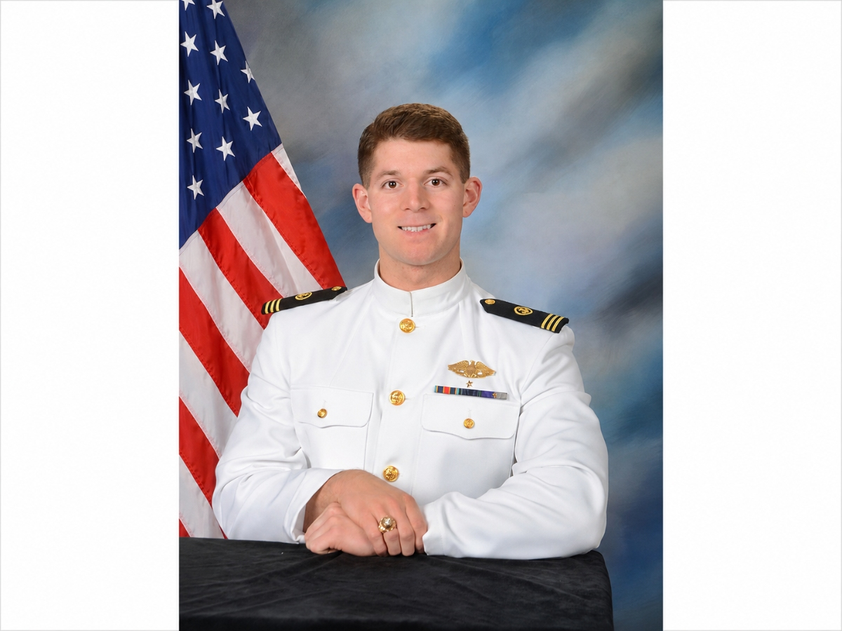Salvatore John Castellano of Oakdale recently graduated magna cum laude from the United States Merchant Marine Academy, earning a bachelor’s degree, a military commission and a Merchant Marine officer license.