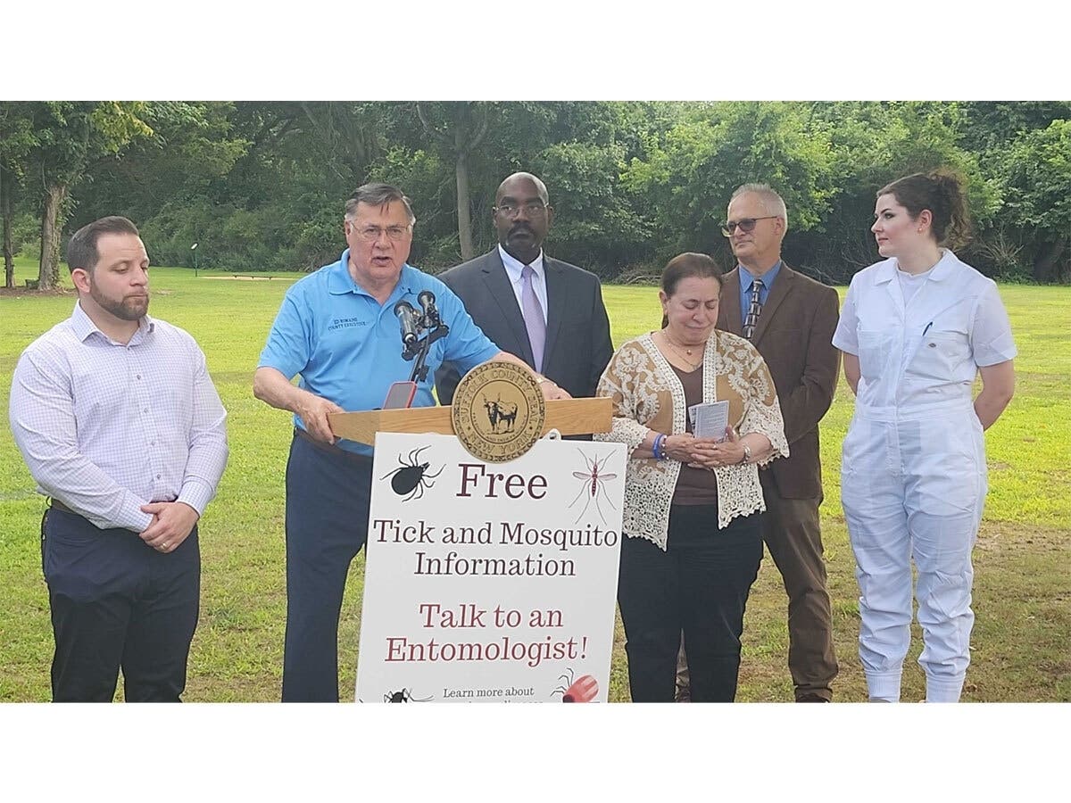 County Executive Ed Romaine spoke about tick-borne diseases at Gardiner County Park in Bay Shore, joined by Legislator RJ Renna, entomologist Molly Thompson, County Health Commissioner Dr. Gregson Pigott, Legislator Leslie Kennedy and Dr. Scott Campbell.