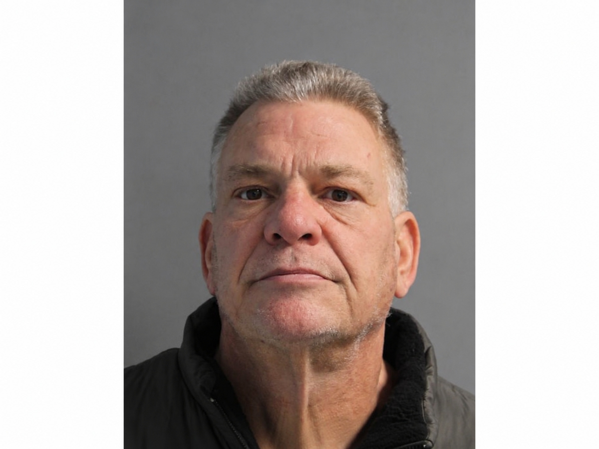 Paul Lucia, 60, of Islip Terrace, pleaded guilty to setting fire to Riley Fibbers Pub & Restaurant in East Islip after being asked to leave, prosecutors said.