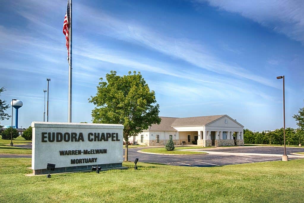 Warren-McElwain Mortuary – Eudora Chapel