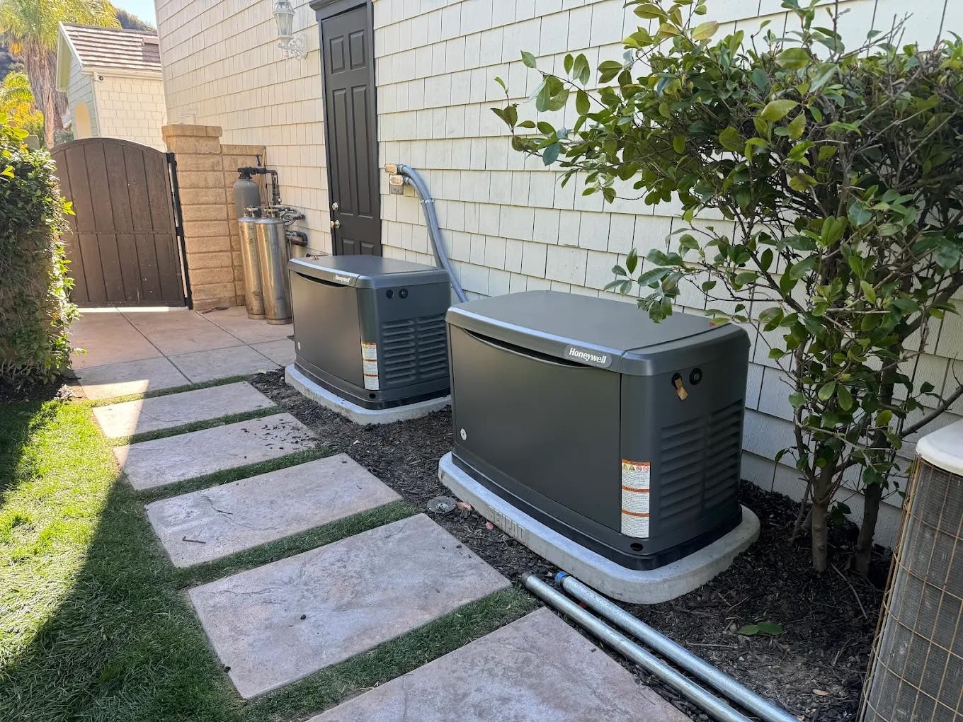 Five Electrical Problems Pasadena Homeowners Find Every Year