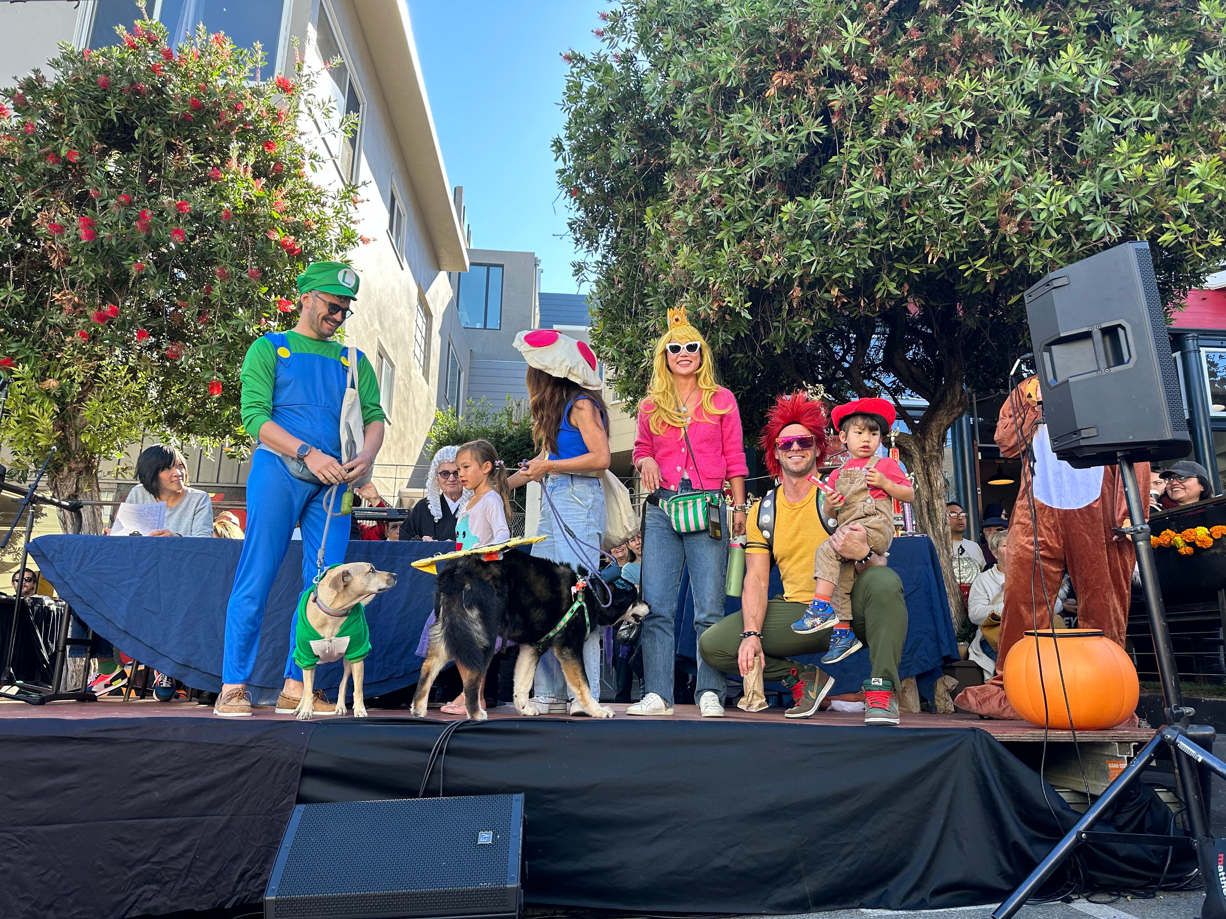 Farley's Pet Parade & Costume Contest