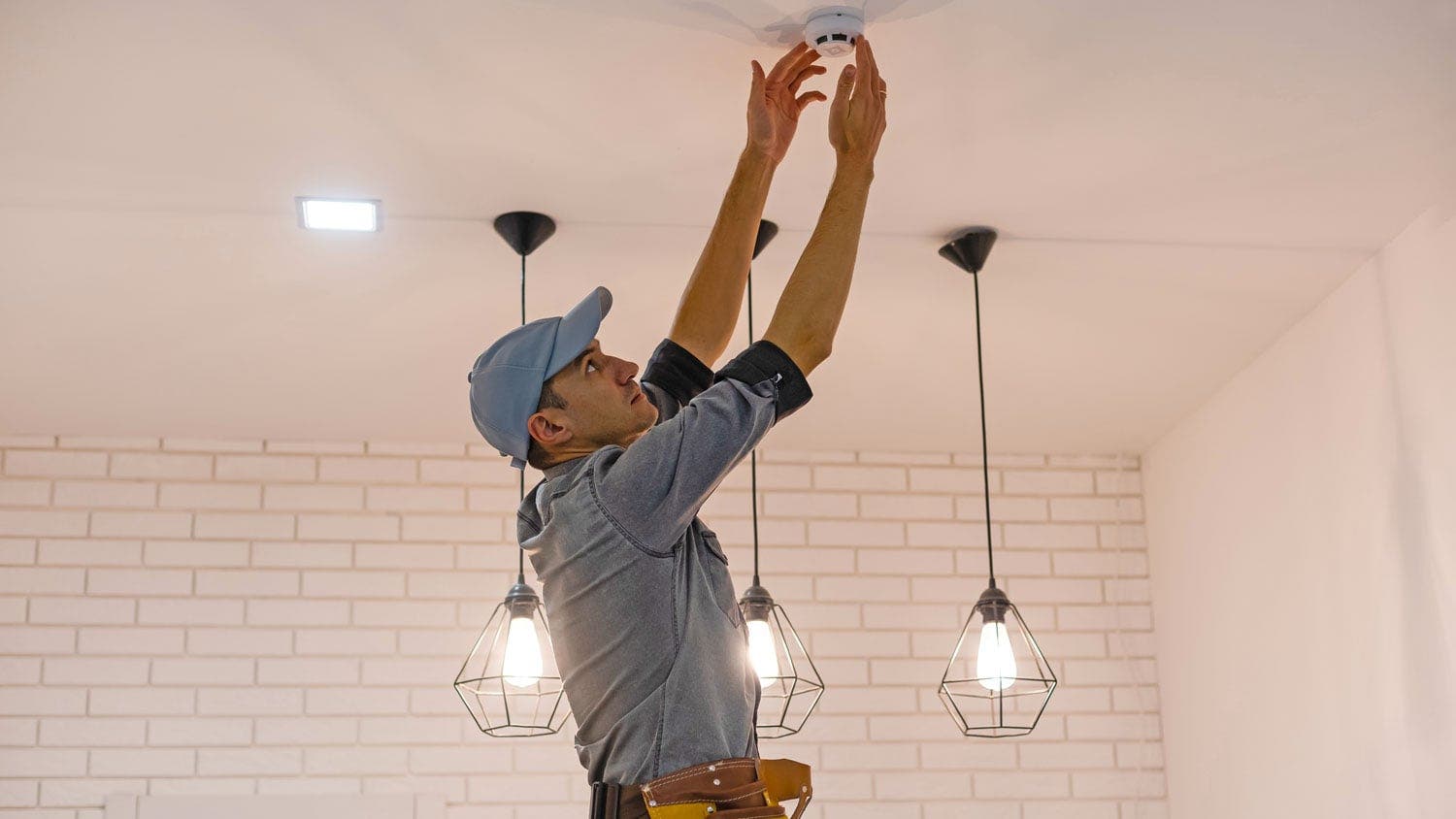 All Thingz Electric Urges Smoke Detector Compliance Before Summer in Aliso Viejo