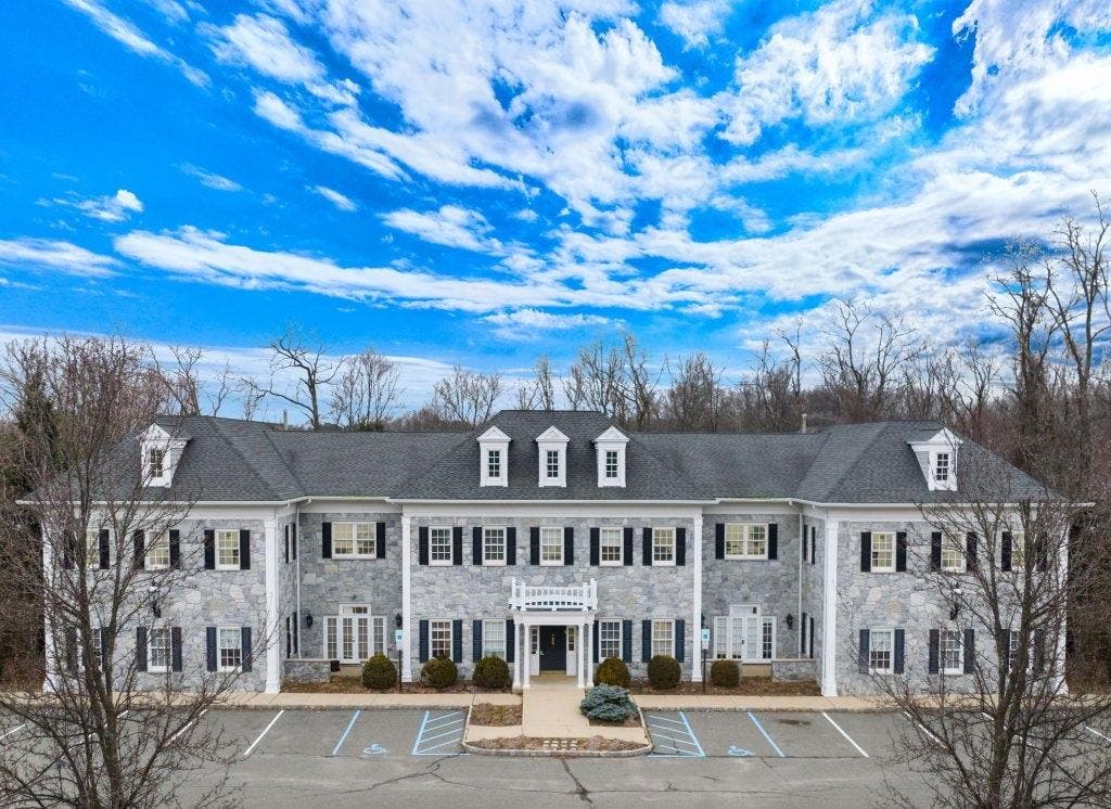 Rolling Hills Recovery Center addiction treatment facility in Chester, New Jersey near Mendham
