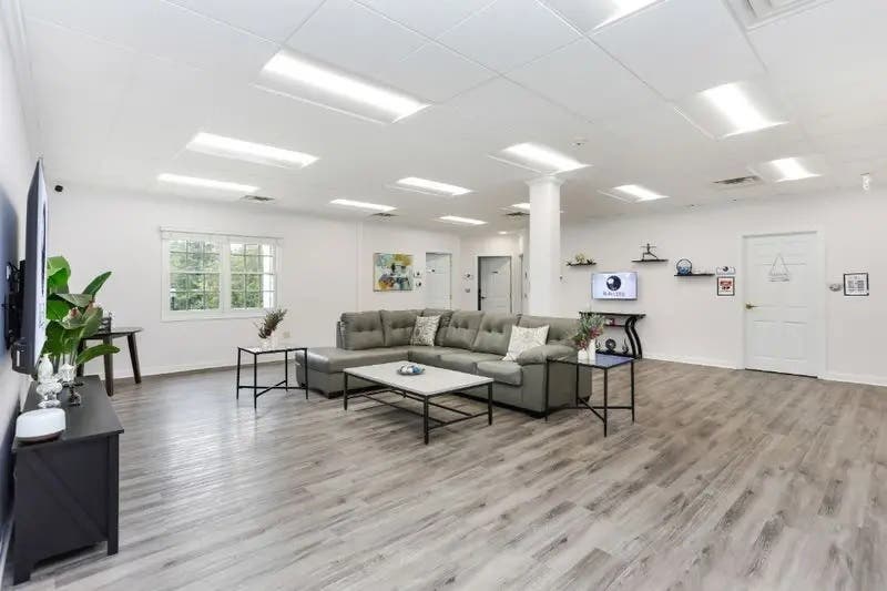 A calm and welcoming therapy room at a treatment facility