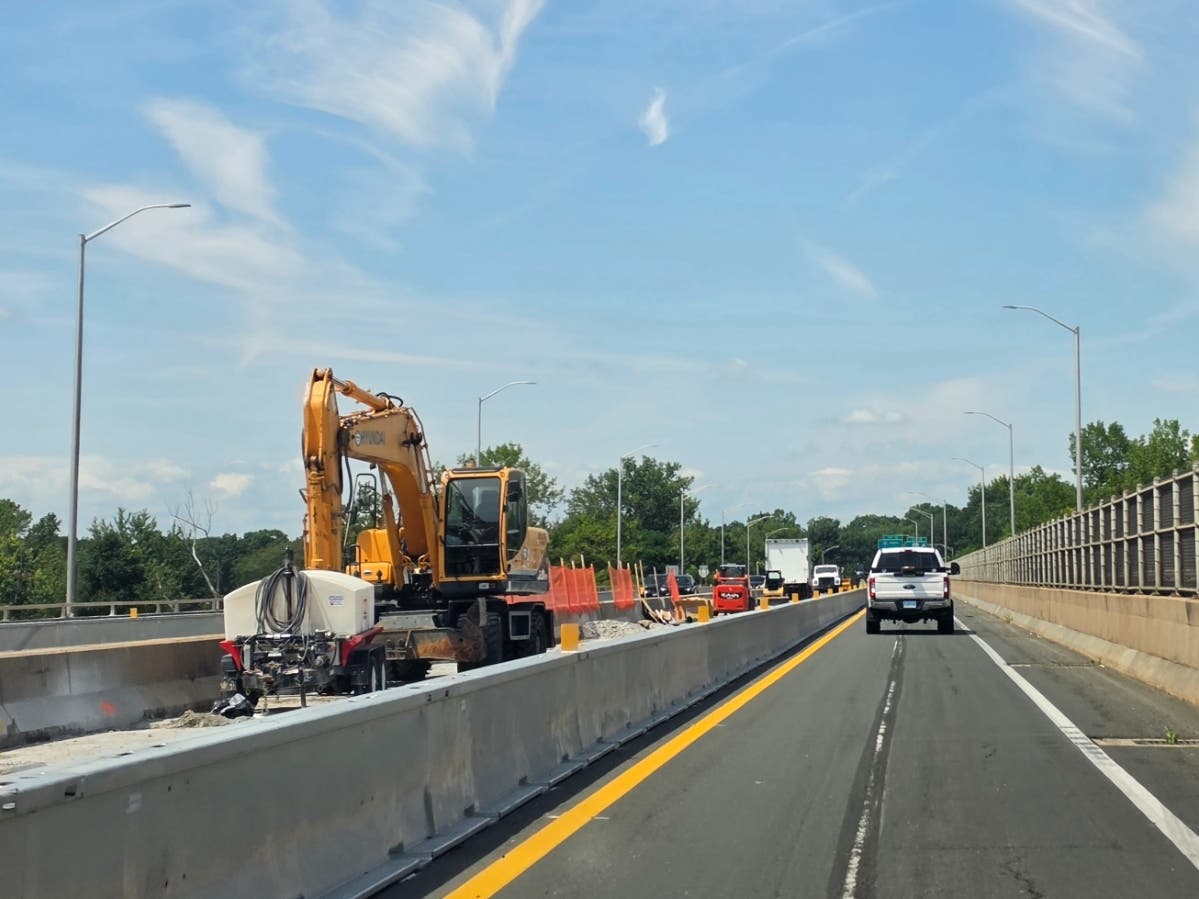 CTDOT will change the westbound traffic pattern on the Bissell Bridge beginning Wednesday as a $16.9 million rehabilitation project continues.